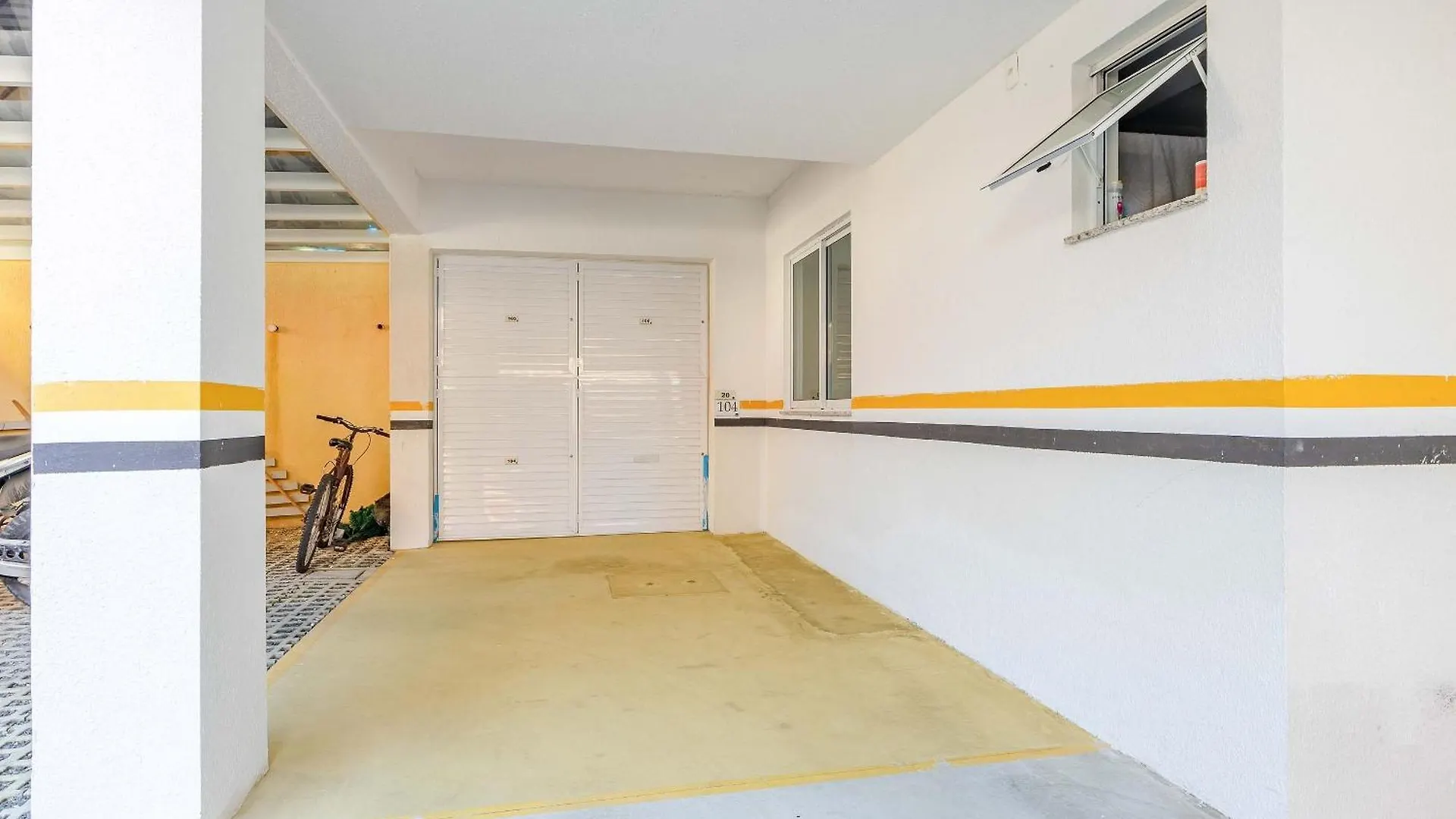 Aconchegante Apartamento Na Praia De Bombas - 2 Dorms 5 Pessoas Bombinhas Brazil